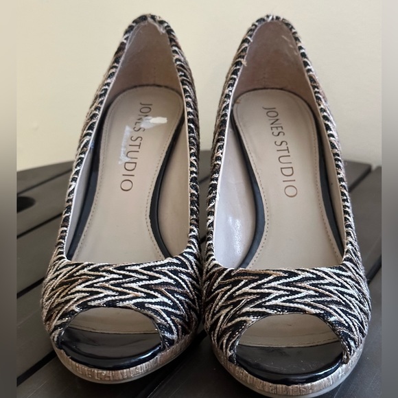 Jones Studio Black Brown Tan Zig Zag Lines  4 inch Wooden High Heels Look Sz 7 - Picture 5 of 15